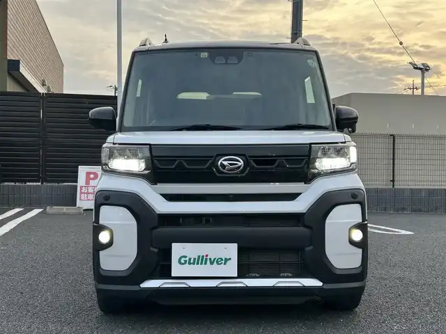 ダイハツ タント ファンクロスターボ 埼玉県 2022(令4)年 3.2万km ブラックマイカメタリック/シャイニングホワイトパール ディスプレ（Ｂｌｕｅｔｏｏｔｈ、フルセグＴＶ）/全方位カメラ/ＥＴＣ/前方ドラレコ/ＵＳＢ入力端子/Ｄ＋Ｎ席シートヒーター/ターボ/両側パワスラ/純正フロアマット/純正アルミ/ＬＥＤヘッド/プッシュスタート/アイドリングストップ/スマートキー/オートライト/オートエアコンオートマチックハイビーム/前後コーナーセンサー/横滑り防止装置/レーンキープアシスト/衝突被害軽減システム/ダブル＋サイドエアバッグ