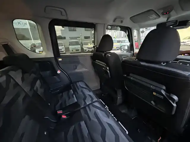 ダイハツ タント ファンクロスターボ 埼玉県 2022(令4)年 3.2万km ブラックマイカメタリック/シャイニングホワイトパール ディスプレ（Ｂｌｕｅｔｏｏｔｈ、フルセグＴＶ）/全方位カメラ/ＥＴＣ/前方ドラレコ/ＵＳＢ入力端子/Ｄ＋Ｎ席シートヒーター/ターボ/両側パワスラ/純正フロアマット/純正アルミ/ＬＥＤヘッド/プッシュスタート/アイドリングストップ/スマートキー/オートライト/オートエアコンオートマチックハイビーム/前後コーナーセンサー/横滑り防止装置/レーンキープアシスト/衝突被害軽減システム/ダブル＋サイドエアバッグ