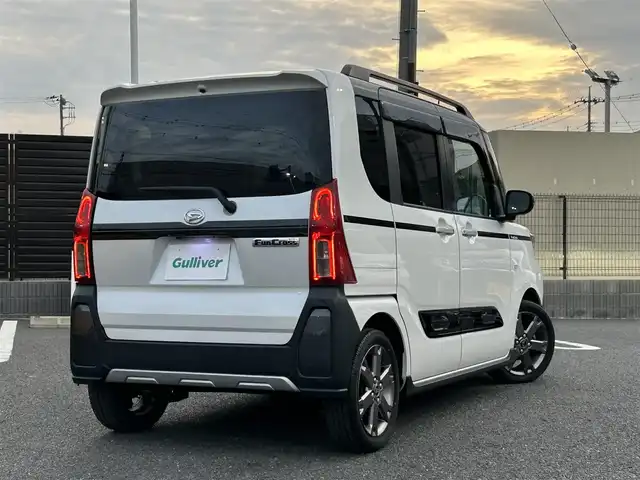 ダイハツ タント ファンクロスターボ 埼玉県 2022(令4)年 3.2万km ブラックマイカメタリック/シャイニングホワイトパール ディスプレ（Ｂｌｕｅｔｏｏｔｈ、フルセグＴＶ）/全方位カメラ/ＥＴＣ/前方ドラレコ/ＵＳＢ入力端子/Ｄ＋Ｎ席シートヒーター/ターボ/両側パワスラ/純正フロアマット/純正アルミ/ＬＥＤヘッド/プッシュスタート/アイドリングストップ/スマートキー/オートライト/オートエアコンオートマチックハイビーム/前後コーナーセンサー/横滑り防止装置/レーンキープアシスト/衝突被害軽減システム/ダブル＋サイドエアバッグ