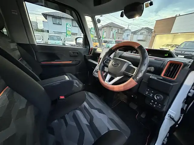 ダイハツ タント ファンクロスターボ 埼玉県 2022(令4)年 3.2万km ブラックマイカメタリック/シャイニングホワイトパール ディスプレ（Ｂｌｕｅｔｏｏｔｈ、フルセグＴＶ）/全方位カメラ/ＥＴＣ/前方ドラレコ/ＵＳＢ入力端子/Ｄ＋Ｎ席シートヒーター/ターボ/両側パワスラ/純正フロアマット/純正アルミ/ＬＥＤヘッド/プッシュスタート/アイドリングストップ/スマートキー/オートライト/オートエアコンオートマチックハイビーム/前後コーナーセンサー/横滑り防止装置/レーンキープアシスト/衝突被害軽減システム/ダブル＋サイドエアバッグ