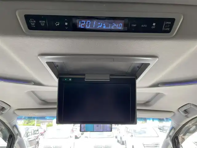 トヨタ ヴェルファイア Z Aエディション 岡山県 2019(令1)年 5.7万km ブラック 純正10インチナビ　NSZN-Z68T/フルセグTV、CD、DVD、Bluetooth/AM、FM/純正12インチフリップダウンモニターV12T－R68T/バックカメラ/サンルーフ/両側パワースライドドア/バックカメラ/ミラー一体型前後ドライブレコーダー/レーダークルーズコントロール/トヨタセーフティセンス/・レーントレーシングアシスト/・クリアランスソナー/・パーキングサポートブレーキ/・プリクラッシュセーフティ/・ロードサインアシスト/TVキャンセラー