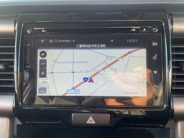 スズキ ハスラー Jスタイル Ⅱ 三重県 2017(平29)年 5.4万km フェニックスレッドパール/ホワイト2トーンルーフ 登録時53253km/メモリナビ/・フルセグ・Bluetooth・CD/DVD。AUX・/衝突軽減ブレーキ/レーンキープアシスト/アラウンドビューモニター/前席シートヒーター/前後ドラレコ/黒ハーフレザーシート/AUTOライト/プッシュスタート/スマートキー/スペアキー