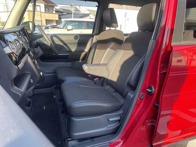 スズキ ハスラー Jスタイル Ⅱ 三重県 2017(平29)年 5.4万km フェニックスレッドパール/ホワイト2トーンルーフ 登録時53253km/メモリナビ/・フルセグ・Bluetooth・CD/DVD。AUX・/衝突軽減ブレーキ/レーンキープアシスト/アラウンドビューモニター/前席シートヒーター/前後ドラレコ/黒ハーフレザーシート/AUTOライト/プッシュスタート/スマートキー/スペアキー