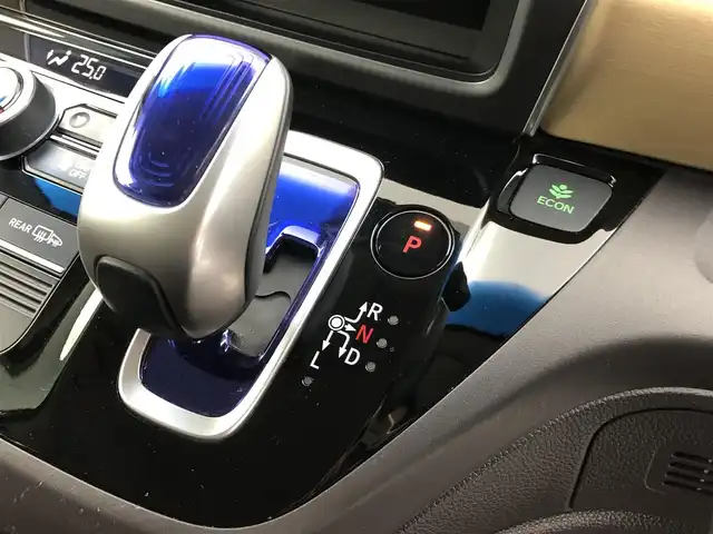 ホンダ フリード ハイブリット G ホンダセンシング 愛知県 2017(平29)年 5万km ホワイトオーキッドパール 純正SDナビ/（BT/DVD/CD/AM/FM/ワンセグTV）/バックカメラ/レーダークルーズコントロール/衝突軽減ブレーキ/路外逸脱抑制機能/両側パワースライドドア/ビルトインETC/LEDライト/ダブル＋サイドエアバッグ/カーテンエアバック