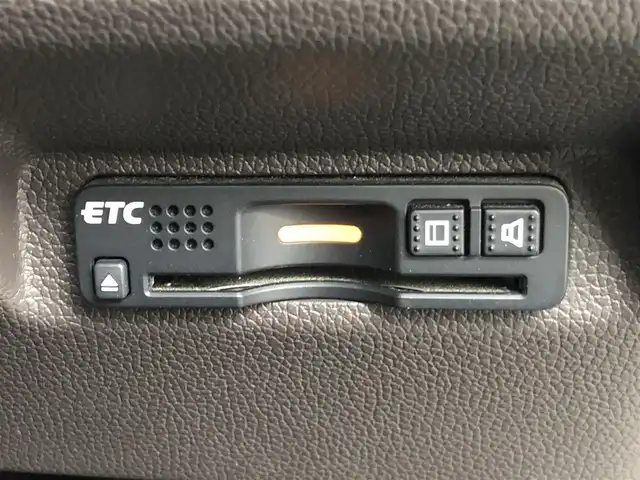 ホンダ フリード ハイブリット G ホンダセンシング 愛知県 2017(平29)年 5万km ホワイトオーキッドパール 純正SDナビ/（BT/DVD/CD/AM/FM/ワンセグTV）/バックカメラ/レーダークルーズコントロール/衝突軽減ブレーキ/路外逸脱抑制機能/両側パワースライドドア/ビルトインETC/LEDライト/ダブル＋サイドエアバッグ/カーテンエアバック