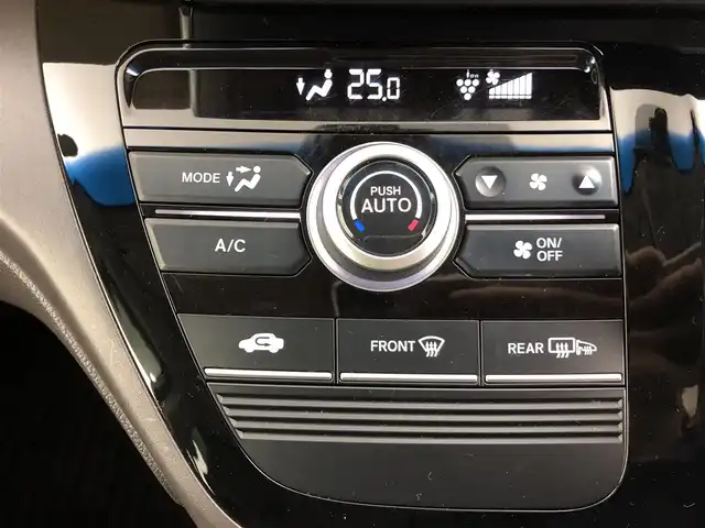 ホンダ フリード ハイブリット G ホンダセンシング 愛知県 2017(平29)年 5万km ホワイトオーキッドパール 純正SDナビ/（BT/DVD/CD/AM/FM/ワンセグTV）/バックカメラ/レーダークルーズコントロール/衝突軽減ブレーキ/路外逸脱抑制機能/両側パワースライドドア/ビルトインETC/LEDライト/ダブル＋サイドエアバッグ/カーテンエアバック