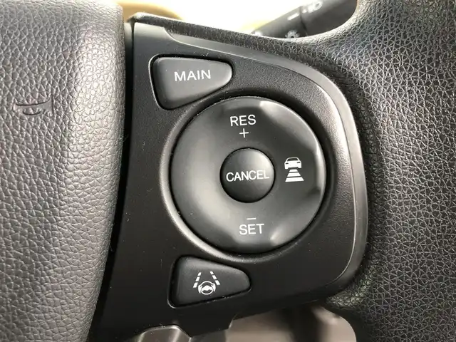 ホンダ フリード ハイブリット G ホンダセンシング 愛知県 2017(平29)年 5万km ホワイトオーキッドパール 純正SDナビ/（BT/DVD/CD/AM/FM/ワンセグTV）/バックカメラ/レーダークルーズコントロール/衝突軽減ブレーキ/路外逸脱抑制機能/両側パワースライドドア/ビルトインETC/LEDライト/ダブル＋サイドエアバッグ/カーテンエアバック