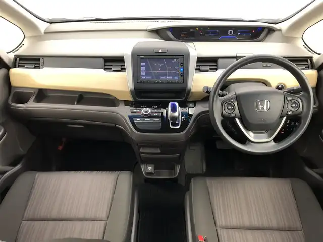 ホンダ フリード ハイブリット G ホンダセンシング 愛知県 2017(平29)年 5万km ホワイトオーキッドパール 純正SDナビ/（BT/DVD/CD/AM/FM/ワンセグTV）/バックカメラ/レーダークルーズコントロール/衝突軽減ブレーキ/路外逸脱抑制機能/両側パワースライドドア/ビルトインETC/LEDライト/ダブル＋サイドエアバッグ/カーテンエアバック