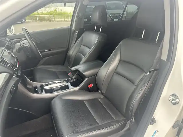 ホンダ アコード ハイブリッド EX 岡山県 2019(令1)年 14.5万km ホワイトオーキッドパール 黒レザーシート/純正ナビ　/バックカメラ　/サイドカメラ　/サンルーフ　/シートメモリー機能付きパワーシート　/シートヒーター　/電動リアゲート　/追従クルコン　/コーナーセンサー　/衝突被害軽減システム　/スマートキー　/ＥＴＣ　/ＡＡＣ