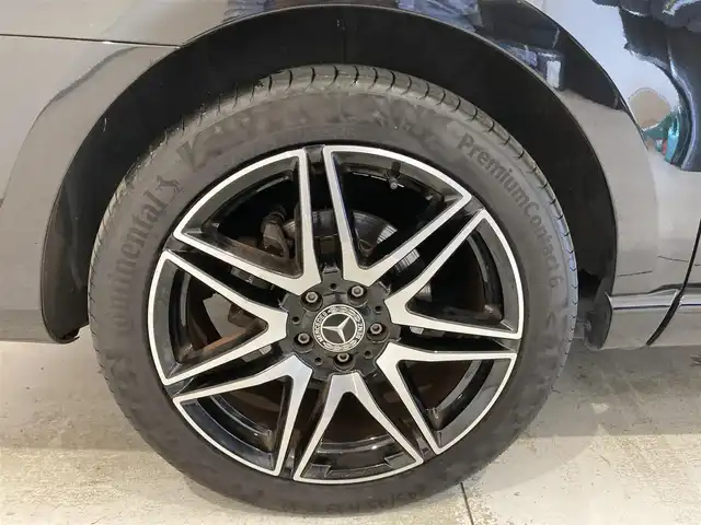 メルセデス・ベンツ Ｖ２２０ d エクスクルーシブ ロング プラチナスイート 熊本県 2022(令4)年 2.3万km オブシディアンブラックM アクティブブレーキアシスト/ブラインドスポットモニター/アテンションアシスト/レーンキープアシスト/インテリジェントライトシステム/アダプティブクルーズコントロール/電動パワシート/シートヒーター/シートエアコン/後席モニター/パワーバックドア/ステアリングスイッチ/純正LEDヘッドライト/純正19インチアルミホイール/フルセグTV/ビルトインETC2.0