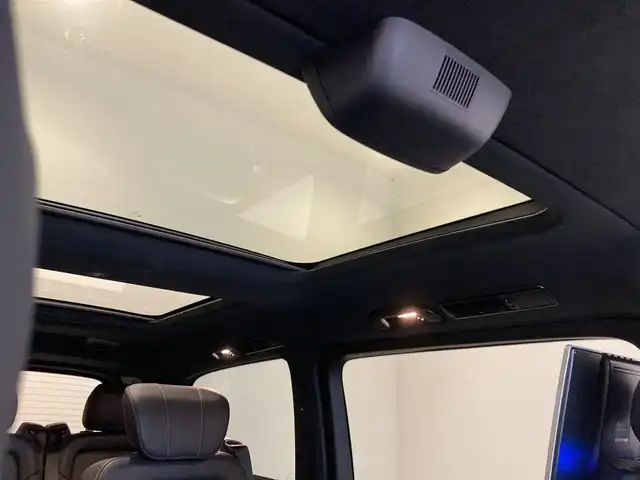 メルセデス・ベンツ Ｖ２２０ d エクスクルーシブ ロング プラチナスイート 熊本県 2022(令4)年 2.3万km オブシディアンブラックM アクティブブレーキアシスト/ブラインドスポットモニター/アテンションアシスト/レーンキープアシスト/インテリジェントライトシステム/アダプティブクルーズコントロール/電動パワシート/シートヒーター/シートエアコン/後席モニター/パワーバックドア/ステアリングスイッチ/純正LEDヘッドライト/純正19インチアルミホイール/フルセグTV/ビルトインETC2.0