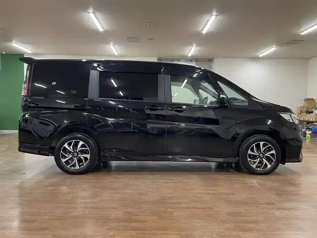 ホンダ ステップワゴン スパーダ ホンダセンシング 道央・札幌 2019(令1)年 5.3万km プレミアムスパークルブラックパール 4WD/ワンーナー/寒冷地仕様/両側パワースライドドア/純正SDナビ/・フルセグTV/CD/DVD/BT/SD/USB/バックカメラ/ホンダセンシング/・衝突軽減ブレーキ/・誤発進抑制機能/・路外逸脱抑制機能/・先行車発進お知らせ機能/・標識認識機能/横滑り防止装置/純正エンジンスターター/純正ドライブレコーダー/アダプティブクルーズコントロール/ビルトインETC/パドルシフト/ステアリングリモコン/純正フロアマット/純正ドアバイザー/オートライト/LEDヘッドライト/フォグライト/ウインカーミラー/純正16インチAW/わくわくゲート/新車時保証書/取扱説明書/ナビ取扱説明書