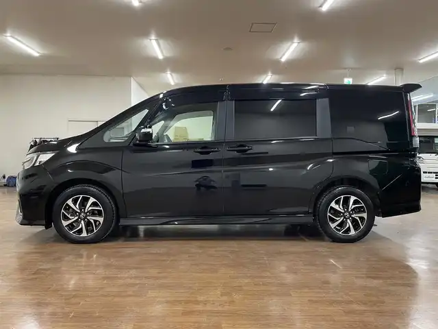 ホンダ ステップワゴン スパーダ ホンダセンシング 道央・札幌 2019(令1)年 5.3万km プレミアムスパークルブラックパール 4WD/ワンーナー/寒冷地仕様/両側パワースライドドア/純正SDナビ/・フルセグTV/CD/DVD/BT/SD/USB/バックカメラ/ホンダセンシング/・衝突軽減ブレーキ/・誤発進抑制機能/・路外逸脱抑制機能/・先行車発進お知らせ機能/・標識認識機能/横滑り防止装置/純正エンジンスターター/純正ドライブレコーダー/アダプティブクルーズコントロール/ビルトインETC/パドルシフト/ステアリングリモコン/純正フロアマット/純正ドアバイザー/オートライト/LEDヘッドライト/フォグライト/ウインカーミラー/純正16インチAW/わくわくゲート/新車時保証書/取扱説明書/ナビ取扱説明書