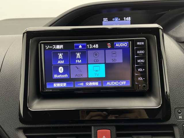 トヨタ ノア ハイブリッド G 大阪府 2021(令3)年 4.3万km アバンギャルドブロンズメタリック 純正SDナビ&フルセグTV&CD&BT/クルーズコントロール/レーンディパーチャーアラート/車線逸脱警報/プリクラッシュセーフティ/クリアランスソナー/パーキングサポートブレーキ/オートマチックハイビーム/先行車発進告知/社外前後ドライブレコーダー/両側パワースライドドア/ステアリングスイッチ/ウォークスルー/2列目サンシェード/バックカメラ/ビルトインETC/LEDヘッドライト/オートライト/フロントフォグランプ/電動格納ミラー/ウィンカーミラー/純正15インチAW装着/純正フロアマット/プッシュスタート/スマートキー/スペアキー1本
