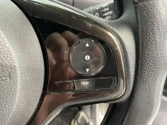 ホンダ Ｎ ＢＯＸ カスタム G L 鹿児島県 2018(平30)年 7.7万km プラチナホワイトパール 禁煙車/社外SDナビ/　・Bluetooth/　・フルセグTV/　・CD/　・DVD/　・iPod/　・USB/　・AM/FM/チップアップシート/片側パワースライドドア/後席サンシェード/バックカメラ/ETC/USB充電ソケット/純正フロアマット/純正アルミホイール/電動格納ミラー/ステアリングリモコン