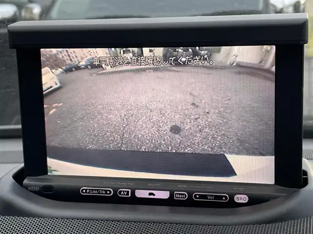 ボルボ Ｖ７０ 2．5T LE 千葉県 2010(平22)年 7.7万km 白 社外HDDナビ【フルセグ、MSV】/純正オーディオ【CD、USB、AUX】/純正17インチアルミホイール/レザーシート（黒）/前席パワーシート（D席メモリー付）/前席シートヒーター・ベンチレーション/クルーズコントロール/ETC/MT付AT/ステアリングスイッチ/バックカメラ/パワーバックドア/ルーフレール/HID/フォグ/トノカバー/保証書/取扱説明書/スペアキー