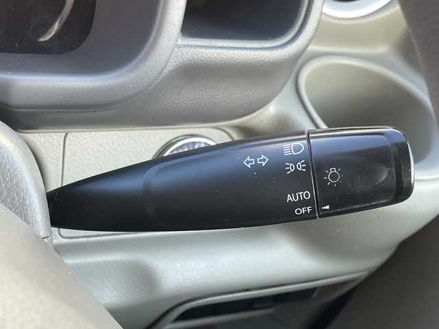 日産 ＮＶ１００クリッパー リオ G 青森県 2018(平30)年 11.8万km ムーンライトバイオレット 4WD・ターボ/ワンオーナー/ハイルーフ/社外HDDナビ・フルセグTV/CD・DVD・Bluetooth・HDD/後席モニター/バックカメラ/両側パワースライドドア/左オートステップ/前方ドライブレコーダー/エマージェンシーブレーキ/運転席シートヒーター/HIDヘッドライト/オートライト/フォグランプ/純正14インチアルミ/プッシュスタート/スマートキー/保証書・取説書