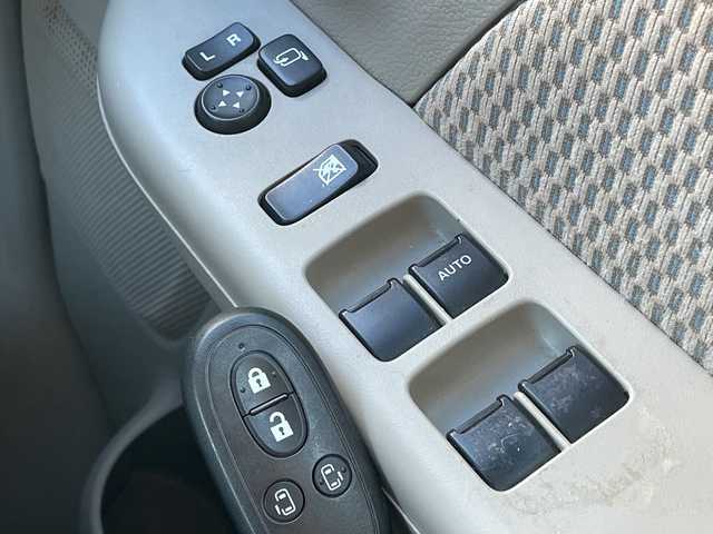 日産 ＮＶ１００クリッパー リオ G 青森県 2018(平30)年 11.8万km ムーンライトバイオレット 4WD・ターボ/ワンオーナー/ハイルーフ/社外HDDナビ・フルセグTV/CD・DVD・Bluetooth・HDD/後席モニター/バックカメラ/両側パワースライドドア/左オートステップ/前方ドライブレコーダー/エマージェンシーブレーキ/運転席シートヒーター/HIDヘッドライト/オートライト/フォグランプ/純正14インチアルミ/プッシュスタート/スマートキー/保証書・取説書