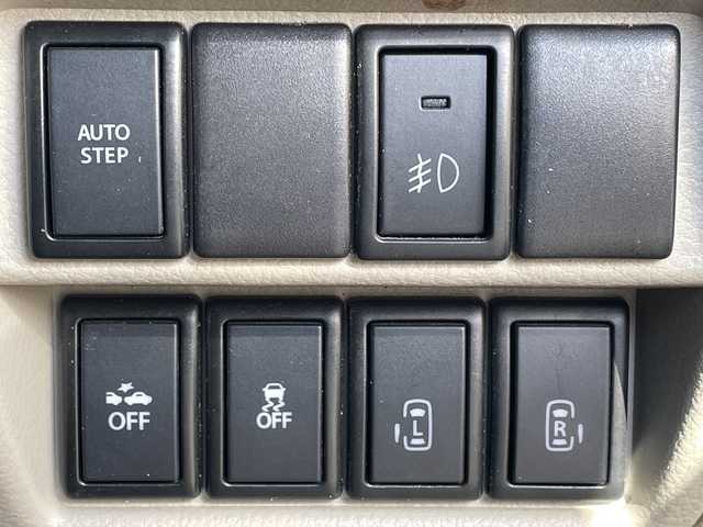 日産 ＮＶ１００クリッパー リオ G 青森県 2018(平30)年 11.8万km ムーンライトバイオレット 4WD・ターボ/ワンオーナー/ハイルーフ/社外HDDナビ・フルセグTV/CD・DVD・Bluetooth・HDD/後席モニター/バックカメラ/両側パワースライドドア/左オートステップ/前方ドライブレコーダー/エマージェンシーブレーキ/運転席シートヒーター/HIDヘッドライト/オートライト/フォグランプ/純正14インチアルミ/プッシュスタート/スマートキー/保証書・取説書