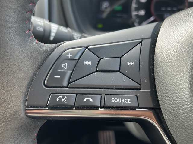 日産 ノート e－パワー ニスモ 山口県 2018(平30)年 7万km ホワイト ワンオーナー　/全方位カメラ　/デジタルインナーミラー/純正７型ナビ　/AM/FM/CD/DVD/AUX/Bluetooth/フルセグTV/前後コーナーセンサー　/ＬＥＤヘッドライト　/レーンキープアシスト　/衝突被害軽減ブレーキ　/オートライト　/純正フロアマット　/ドラレコ　/ＥＴＣ