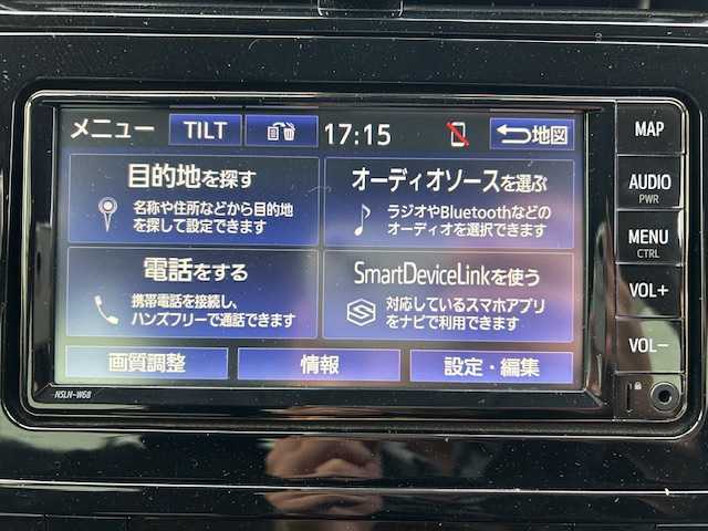 トヨタ プリウス E 大阪府 2022(令4)年 2.4万km シルバーM 純正ナビ(NSLN-W68)/Bluetooth/バックカメラ/コーナーセンサー/横滑り防止機能/レーンキープアシスト/クルーズコントロール/デンソードラレコ/オートライト/オートマチックハイビーム/オートエアコン/純正アルミホイール/純正フロアマット/スマートキー/エンジンスタートボタン/LEDヘッドライト
