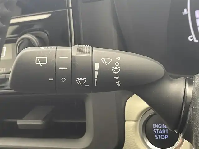 トヨタ シエンタ Z 滋賀県 2024(令6)年 0.6万km ベージュ 禁煙車/純正１０．５型ナビ/パノラミックビューモニター/前後ドラレコ/ＥＴＣ２．０/コンフォートパッケージ/ステアリングヒーター/シートヒーター/トヨタセーフティセンス/・プリクラッシュセーフティ/・レーンディパーチャーアラート/・レーダークルーズコントロール/・レーントレーシングアシスト/・アダプティブハイビームシステム/・ロードサインアシスト/・プロアクティブドライビングアシスト/・発進遅れ告知機能/両側パワースライドドア/ＬＥＤライト/スマートキー