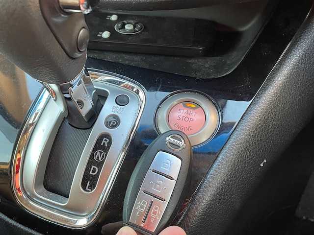 日産 セレナ ハイウェイS S HV Aセーフ 富山県 2014(平26)年 11万km ダイヤモンドブラック (株)IDOMが運営する【じしゃロン富山店】の自社ローン専用車両になります。こちらは現金またはオートローンご利用時の価格です。自社ローンご希望の方は別途その旨お申し付け下さい/フリップダウンモニター/純正ナビ/TV/CD/DVD/SD/Bluetooth/両側パワースライドドア/衝突被害軽減システム/全周囲カメラ/横滑り防止・レーンキープアシスト/クルーズコントロール/コーナーセンサー/ETC/レザー調シートカバー/プッシュスタート/スマートキー/取説/保証書/記録簿