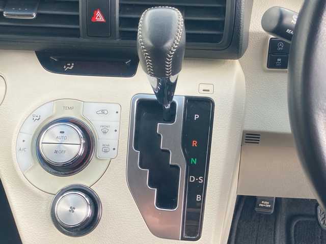 トヨタ シエンタ G 岡山県 2016(平28)年 4.9万km ホワイトパールクリスタルシャイン 純正ナビ　NSCP-W64/ワンセグTV、CD、FM、AM　/ETC/バックカメラ/前後ドライブレコーダー/両側パワースライドドア/スマートキー/プッシュスタート