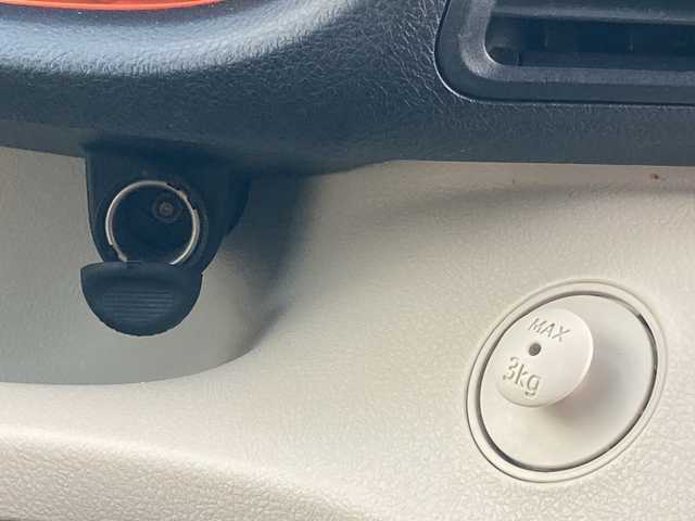 トヨタ シエンタ G 岡山県 2016(平28)年 4.9万km ホワイトパールクリスタルシャイン 純正ナビ　NSCP-W64/ワンセグTV、CD、FM、AM　/ETC/バックカメラ/前後ドライブレコーダー/両側パワースライドドア/スマートキー/プッシュスタート