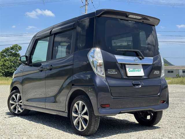 日産 デイズ ルークス ハイウェイスターターボ 兵庫県 2015(平27)年 1.1万km プレミアムパープルP 純正オーディオ/アラウンドビューモニター/両側パワースライドドア/純正15インチAW/キセノンヘッドライト/距離10200km/スマートキー/AUTOライト/アイドリングストップ