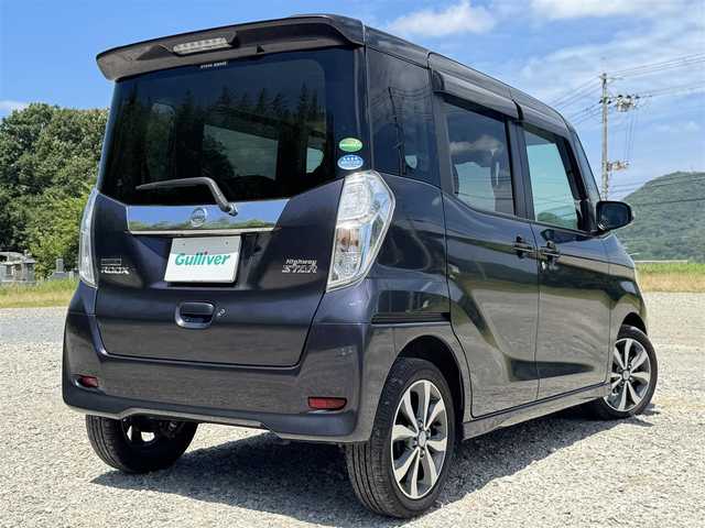 日産 デイズ ルークス ハイウェイスターターボ 兵庫県 2015(平27)年 1.1万km プレミアムパープルP 純正オーディオ/アラウンドビューモニター/両側パワースライドドア/純正15インチAW/キセノンヘッドライト/距離10200km/スマートキー/AUTOライト/アイドリングストップ