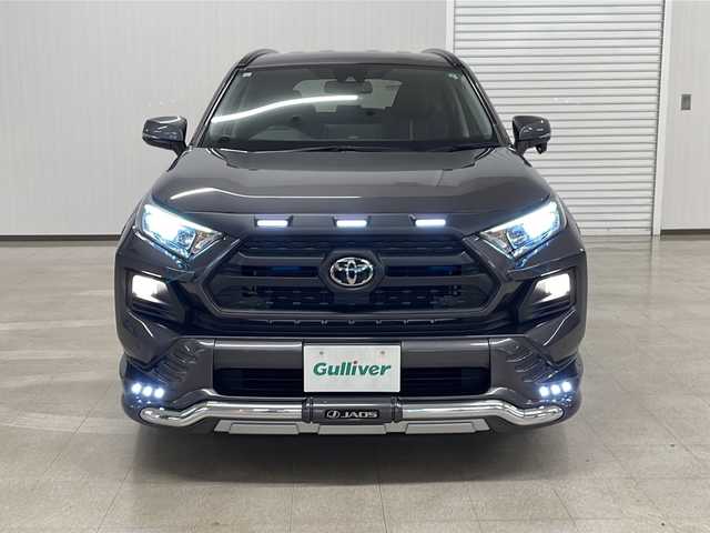 トヨタ ＲＡＶ４ アドベンチャー 熊本県 2021(令3)年 2.7万km グレーメタリック JAOSエアロ、ホイール/純正ディスプレイオーディオ（ラジオ、ナビ、BT、USB）/ETC/バックカメラ/レーダークルーズコントロール/パワーバックドア/ステアリングリモコン/シートヒーター、クーラー/ハンドルヒーター/オートハイビーム/・オートライト/・LEDヘッドライト/・フォグランプ/レーンキープアシスト/BSM/PCS/クリアランスソナー/横滑り防止/プッシュスタート/リモコンスターターのみ/フロアマット/ドアバイザー