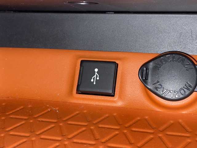トヨタ ＲＡＶ４ アドベンチャー 熊本県 2021(令3)年 2.7万km グレーメタリック JAOSエアロ、ホイール/純正ディスプレイオーディオ（ラジオ、ナビ、BT、USB）/ETC/バックカメラ/レーダークルーズコントロール/パワーバックドア/ステアリングリモコン/シートヒーター、クーラー/ハンドルヒーター/オートハイビーム/・オートライト/・LEDヘッドライト/・フォグランプ/レーンキープアシスト/BSM/PCS/クリアランスソナー/横滑り防止/プッシュスタート/リモコンスターターのみ/フロアマット/ドアバイザー