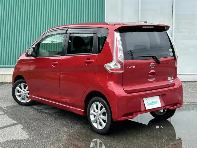 日産 デイズ ハイウェイスターX 福岡県 2016(平28)年 5万km スパークリングレッドM プッシュスタートボタン/スマートキー/純正ナビ/Bluetoothオーディオ/フルセグTV/全方位カメラ/前方ドライブレコーダー/ETC/純正アルミホイール/LEDヘッドライト/ハイビームアシスト