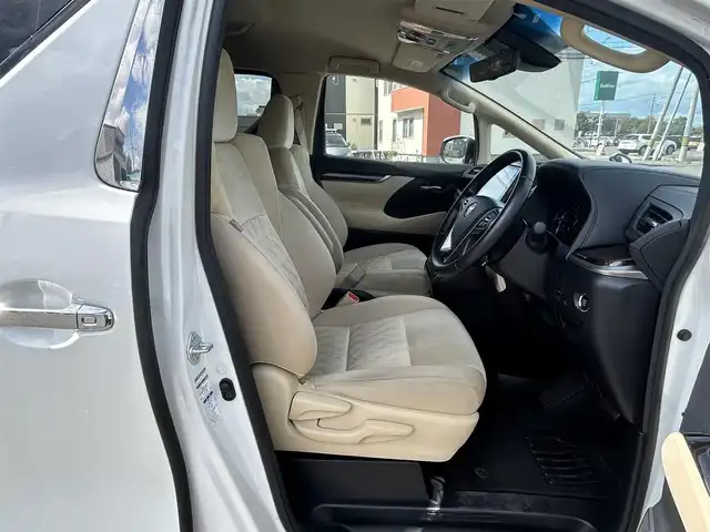 トヨタ アルファード X 道央・札幌 2022(令4)年 12.7万km ホワイトパールクリスタルシャイン ４WD/純正メーカーナビ/AM/FM/USB/BT/トヨタセーフティセンス/プリクラッシュセーフティ/横滑り防止装置/レーダークルーズコントロール/レーンキープアシスト/クリアランスソナー/ブラインドスポットモニター/パーキングサポートブレーキ/リアクロストラフィックアラート/ロードサインアシスト/バックカメラ/ビルトインETC/デジタルインナーミラー/アイドリングストップ/ECOMODE/両側パワースライドドア/革巻きステアリング/ステアリングリモコン/電動パーキング/ブレーキホールド/MTモード付AT/プッシュスタート/スマートキー/LEDヘッドライト/オートライト/オートハイビーム/フォグランプ/電動格納ミラー/ウィンカーミラー/フロアマット/スペアキー/レンタカー登録