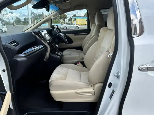 トヨタ アルファード X 道央・札幌 2022(令4)年 12.7万km ホワイトパールクリスタルシャイン ４WD/純正メーカーナビ/AM/FM/USB/BT/トヨタセーフティセンス/プリクラッシュセーフティ/横滑り防止装置/レーダークルーズコントロール/レーンキープアシスト/クリアランスソナー/ブラインドスポットモニター/パーキングサポートブレーキ/リアクロストラフィックアラート/ロードサインアシスト/バックカメラ/ビルトインETC/デジタルインナーミラー/アイドリングストップ/ECOMODE/両側パワースライドドア/革巻きステアリング/ステアリングリモコン/電動パーキング/ブレーキホールド/MTモード付AT/プッシュスタート/スマートキー/LEDヘッドライト/オートライト/オートハイビーム/フォグランプ/電動格納ミラー/ウィンカーミラー/フロアマット/スペアキー/レンタカー登録