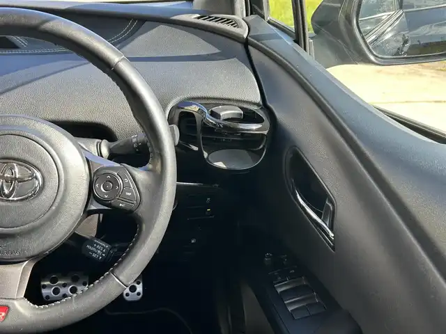 トヨタ プリウス ＰＨＶ Sナビパッケージ・GRスポーツ 長崎県 2019(令1)年 9.5万km アティチュードブラックマイカ 純正11.6インチナビ/（BT/フルセグ）/バックカメラ/衝突軽減システム/レーンアシスト/レーダークルーズ/ETC2.0/ステアリングスイッチ/ハーフレザーシート/シートヒーター/スマートキー/プッシュスタート/純正18インチAW