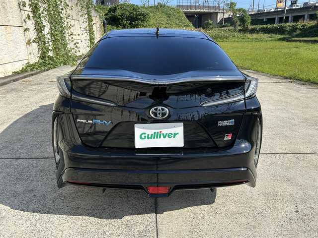 トヨタ プリウス ＰＨＶ Sナビパッケージ・GRスポーツ 長崎県 2019(令1)年 9.5万km アティチュードブラックマイカ 純正11.6インチナビ/（BT/フルセグ）/バックカメラ/衝突軽減システム/レーンアシスト/レーダークルーズ/ETC2.0/ステアリングスイッチ/ハーフレザーシート/シートヒーター/スマートキー/プッシュスタート/純正18インチAW