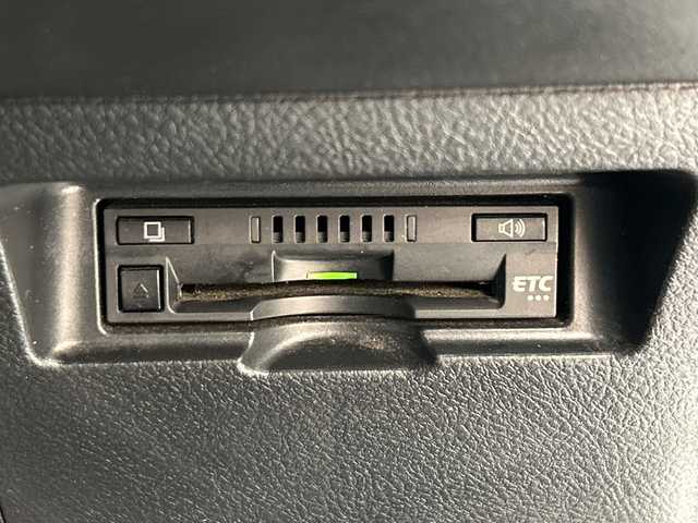 トヨタ ヴィッツ U スポーティパッケージ 岐阜県 2017(平29)年 11.4万km ホワイトパールクリスタルシャイン 純正ナビ7インチ/プッシュスタート/取扱説明書/スマートキー/ETC/フルセグ/前方ドラレコ/純正フロアマット/純正アルミホイール/キセノンヘッドライト/レーンキープアシスト/オートライト/保証書/ワンオーナー