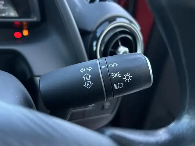 マツダ デミオ 13S 群馬県 2016(平28)年 5.6万km ソウルレッドプレミアムメタリック マツダ純正SDナビ/（FM/AM/CD/DVD/Bluetooth/フルセグTV）/スマート・シティ・ブレーキサポート/スマートキー/バックカメラ/キセノンヘッドライト/W+サイドエアバッグ/ステアリングスイッチ/電格ミラー/プッシュスタート/SPORTモード/アイドリングストップ/横滑り防止機能/純正フロアマット/純正15インチアルミ/純正ETC/社外前後ドラレコ（CA-XDR71GD）/保証書/取扱説明書/スペアキー×1