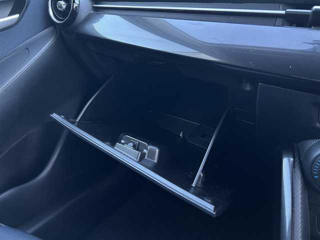 マツダ デミオ 13S 群馬県 2016(平28)年 5.6万km ソウルレッドプレミアムメタリック マツダ純正SDナビ/（FM/AM/CD/DVD/Bluetooth/フルセグTV）/スマート・シティ・ブレーキサポート/スマートキー/バックカメラ/キセノンヘッドライト/W+サイドエアバッグ/ステアリングスイッチ/電格ミラー/プッシュスタート/SPORTモード/アイドリングストップ/横滑り防止機能/純正フロアマット/純正15インチアルミ/純正ETC/社外前後ドラレコ（CA-XDR71GD）/保証書/取扱説明書/スペアキー×1