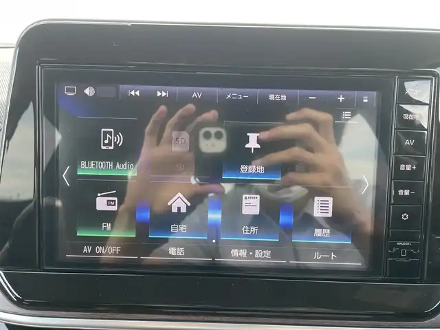 日産 オーラ G レザーエディション 千葉県 2022(令4)年 1.1万km ダークメタルグレー 全方位運転支援システム/　衝突軽減ブレーキ/レーンキープアシスト/　レーダークルーズコントロール/アダプティブヘッドライト/　クリアランスソナー/ブラインドスポットモニター/純正ナビ(MM222D-L)/　フルセグ/BT/USB/カープレイ/アラウンドビューモニター/デジタルインナーミラー/電動パーキングブレーキ/ブレーキホールド/ステアリングスイッチ/ETC/LEDヘッドライト/オートライト/フォグライト/スマートキー/プッシュスタート/純正フロアマット/純正17インチAW