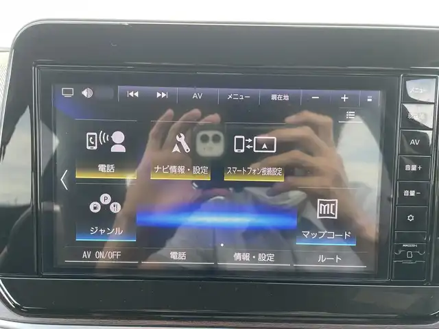 日産 オーラ G レザーエディション 千葉県 2022(令4)年 1.1万km ダークメタルグレー 全方位運転支援システム/　衝突軽減ブレーキ/レーンキープアシスト/　レーダークルーズコントロール/アダプティブヘッドライト/　クリアランスソナー/ブラインドスポットモニター/純正ナビ(MM222D-L)/　フルセグ/BT/USB/カープレイ/アラウンドビューモニター/デジタルインナーミラー/電動パーキングブレーキ/ブレーキホールド/ステアリングスイッチ/ETC/LEDヘッドライト/オートライト/フォグライト/スマートキー/プッシュスタート/純正フロアマット/純正17インチAW