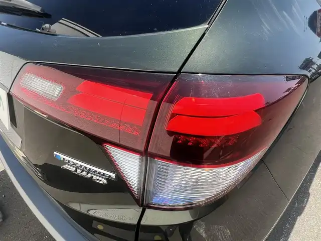 ホンダ ヴェゼル ハイブリッド X 秋田県 2014(平26)年 5.5万km ミスティックグリーンパール ４WD/LEDヘッドライト/衝突軽減システム/純正ナビ/ワンセグ/バックカメラ/純正アルミ/スマートキー/アイドリングストップ/パーキングアシスト/プッシュスタート/クルーズコントロール/ステアリングスイッチ/ETC/前席シートヒーター/パドルシフト/ドライブレコーダー/純正フロアマット/純正ドアバイザー/オートライト/オートエアコン/パワーステアリング/パワーウィンドウ/横滑り防止/寒冷地仕様/電動格納ウィンカーミラー/保証書/取扱説明書/記録簿