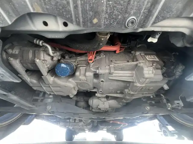 ホンダ ヴェゼル ハイブリッド X 秋田県 2014(平26)年 5.5万km ミスティックグリーンパール ４WD/LEDヘッドライト/衝突軽減システム/純正ナビ/ワンセグ/バックカメラ/純正アルミ/スマートキー/アイドリングストップ/パーキングアシスト/プッシュスタート/クルーズコントロール/ステアリングスイッチ/ETC/前席シートヒーター/パドルシフト/ドライブレコーダー/純正フロアマット/純正ドアバイザー/オートライト/オートエアコン/パワーステアリング/パワーウィンドウ/横滑り防止/寒冷地仕様/電動格納ウィンカーミラー/保証書/取扱説明書/記録簿
