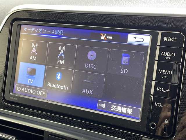 トヨタ シエンタ ハイブリッド G 三重県 2015(平27)年 2万km ホワイトパールクリスタルシャイン 禁煙車/ワンオーナー/純正7インチナビ/　フルセグTV/CD/Bluetooth/両側パワースライドドア/前席シートヒーター/バックカメラ/フォグライト/オートライト/スマートキー/スペアキー/プッシュスタート/ETC/フォグライト