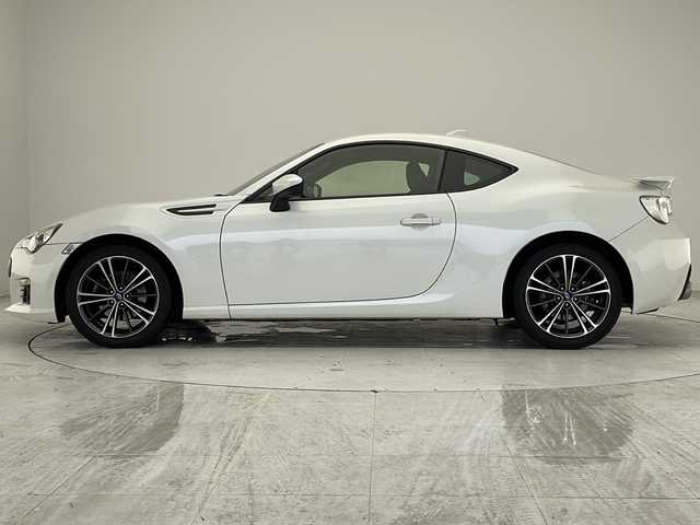 スバル ＢＲＺ S 愛知県 2015(平27)年 6.3万km クリスタルホワイトP 純正SDナビ（SDなし）/フルセグ/CD/Bluetooth/バックカメラ/純正17インチアルミホイール/パドルシフト/オートライト/ETC/純正フロアマット/スマートキー/プッシュスタート