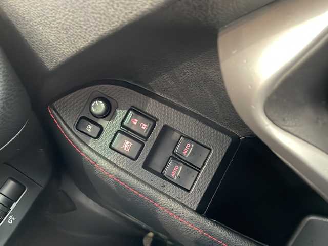 スバル ＢＲＺ S 愛知県 2015(平27)年 6.3万km クリスタルホワイトP 純正SDナビ（SDなし）/フルセグ/CD/Bluetooth/バックカメラ/純正17インチアルミホイール/パドルシフト/オートライト/ETC/純正フロアマット/スマートキー/プッシュスタート
