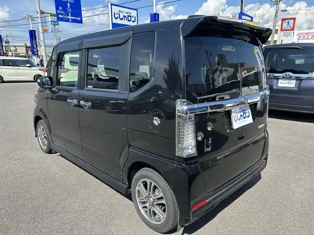 ホンダ Ｎ ＢＯＸ カスタム G Lパッケージ 和歌山県 2015(平27)年 5.9万km スマートブラック (株)IDOMが運営する【じしゃロン和歌山店】の自社ローン専用車両になります。こちらは現金またはオートローンご利用時の価格です。自社ローンご希望の方は別途その旨お申付け下さい/ディスプレイオーディオ-Bluetooth/ドライブレコーダー/片側パワースライドドア/ETC/純正14インチAW/プッシュスタート/スマートキー/-スペアキー×１/オートエアコン/電動格納ミラー