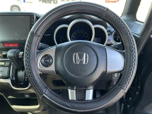 ホンダ Ｎ ＢＯＸ カスタム G Lパッケージ 和歌山県 2015(平27)年 5.9万km スマートブラック (株)IDOMが運営する【じしゃロン和歌山店】の自社ローン専用車両になります。こちらは現金またはオートローンご利用時の価格です。自社ローンご希望の方は別途その旨お申付け下さい/ディスプレイオーディオ-Bluetooth/ドライブレコーダー/片側パワースライドドア/ETC/純正14インチAW/プッシュスタート/スマートキー/-スペアキー×１/オートエアコン/電動格納ミラー